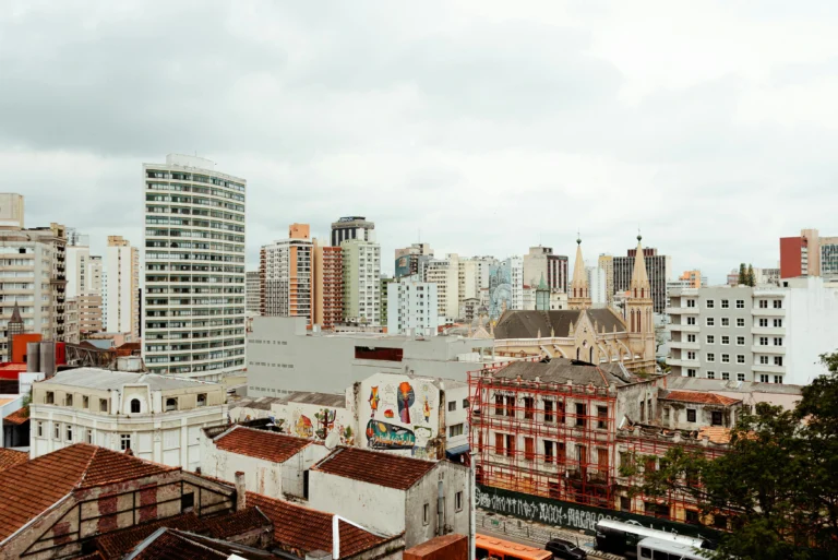  7 lugares imperdíveis para conhecer em Curitiba
