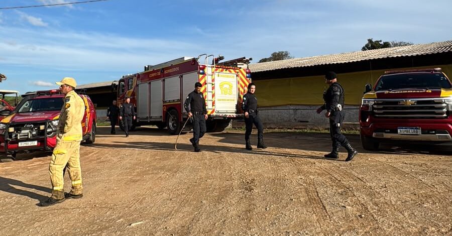 Imagem do corpo de bombeiros em investifação