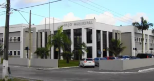 Concurso da Prefeitura de Matinhos tem salários de R$ 20 mil